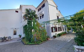 Apartments Fam Tomasic