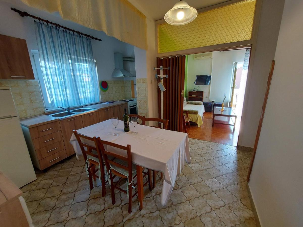 Apartments Fam Tomasic Baška Exterior foto