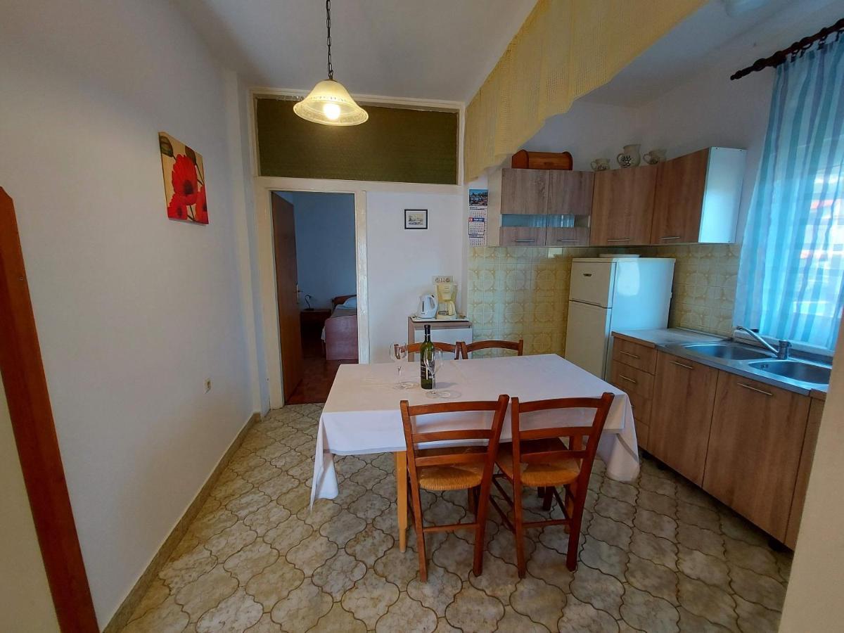 Apartments Fam Tomasic Baška Zimmer foto