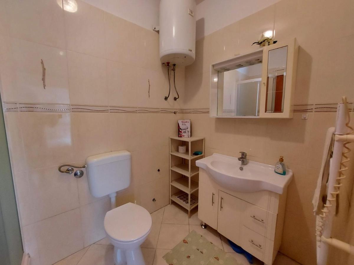 Apartments Fam Tomasic Baška Zimmer foto