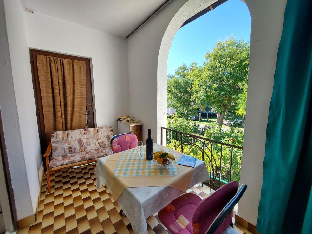 Apartments Fam Tomasic Baška Exterior foto