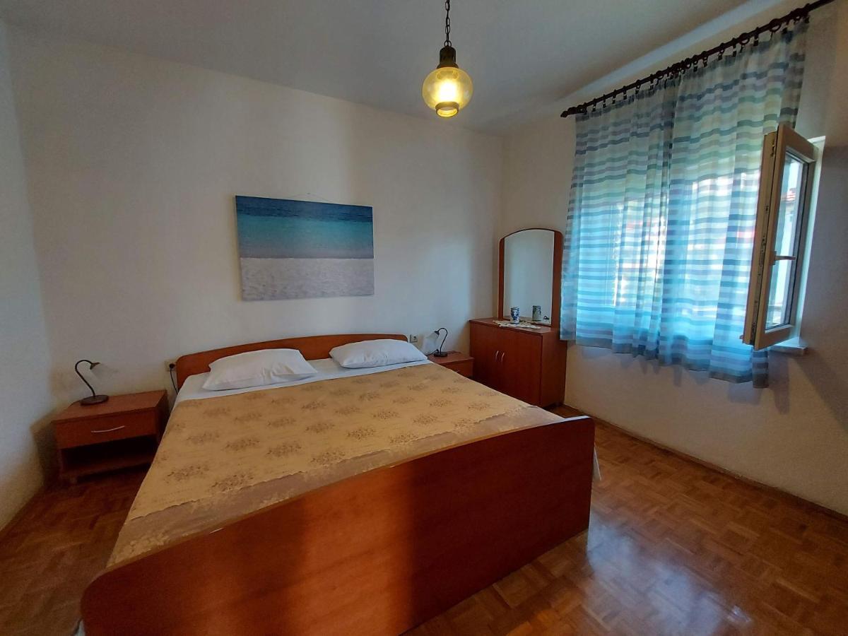Apartments Fam Tomasic Baška Exterior foto