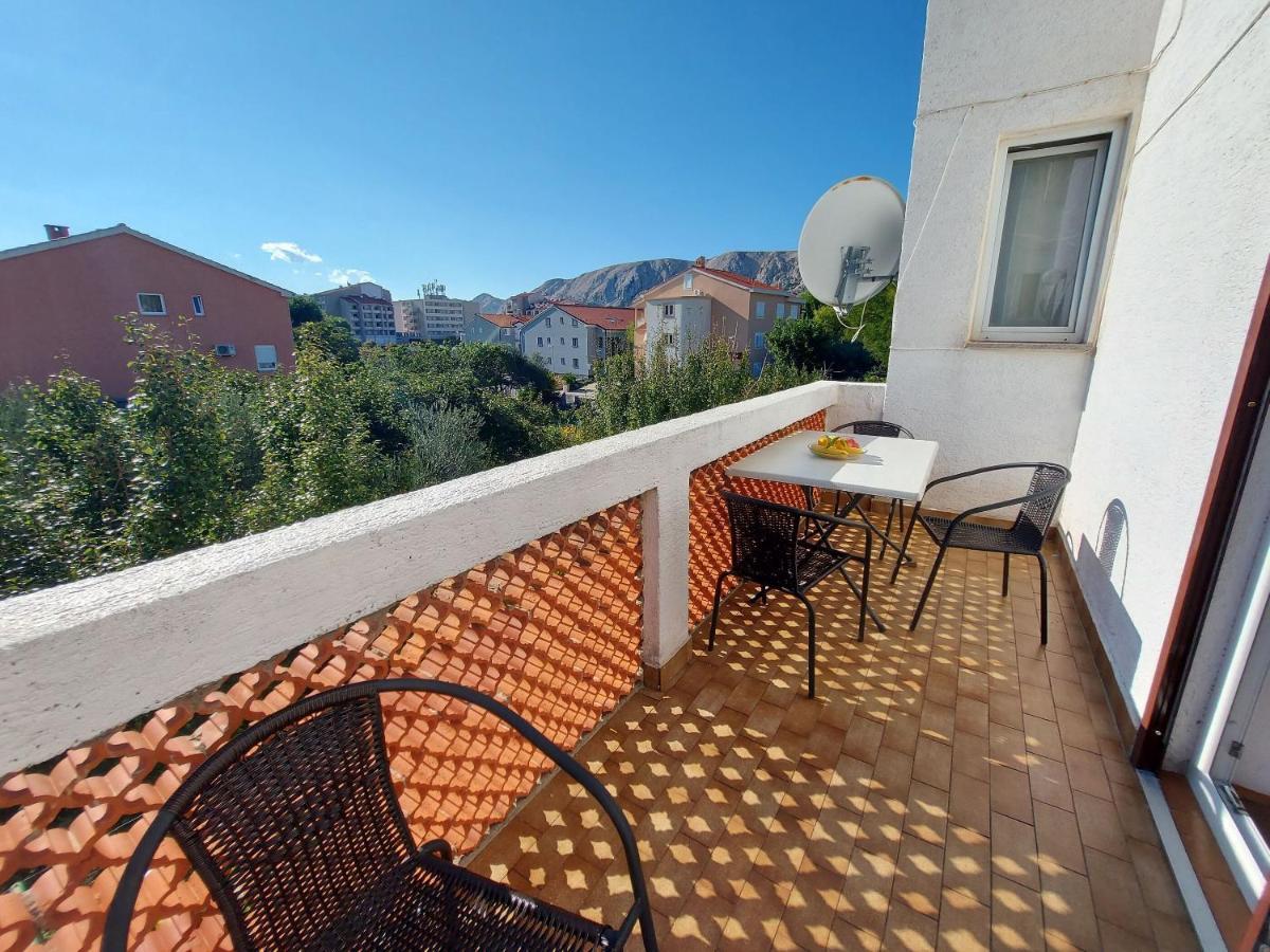 Apartments Fam Tomasic Baška Exterior foto